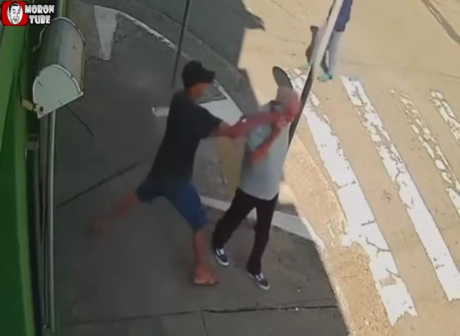 Video :Karma for stealing a smartphone